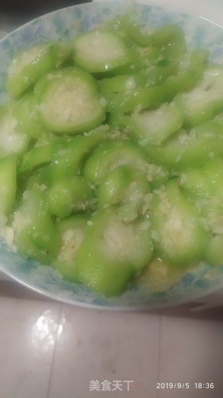 Steamed Melon with Garlic recipe