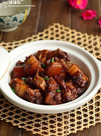 Braised Pork with Mei Cai and Taro recipe