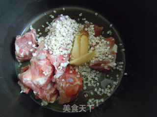 Health Comes from Eating---barley Braised Pork Ribs recipe