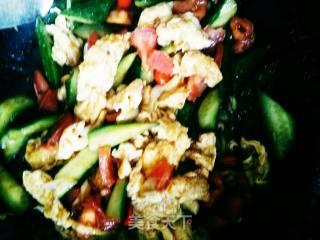 Scrambled Eggs with Cucumber recipe