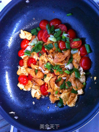 Homemade Tomato Scrambled Eggs recipe