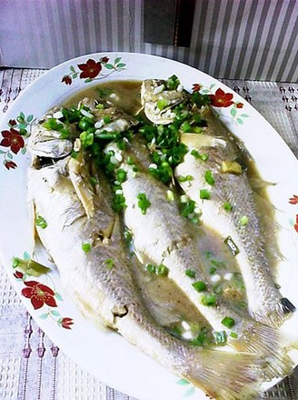 Home-style Stewed Small Yellow Croaker recipe