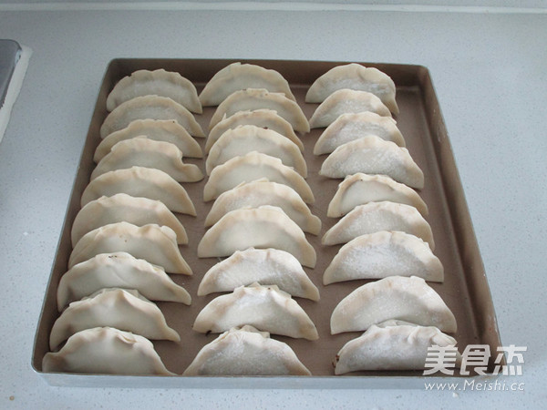 Black Fungus and Fresh Meat Potstickers recipe