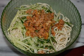 Cold Noodles with Meat Sauce recipe