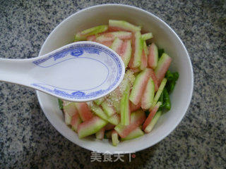 Watermelon Rind Mixed with Spinach Stem recipe