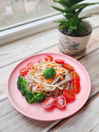 Different Taste-fried Noodles with Salad recipe