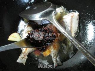 Black Pomfret with Soy Sauce recipe