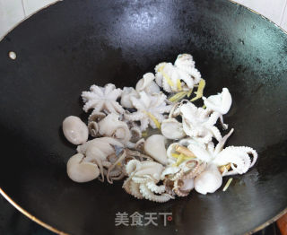 Braised Tofu with Octopus recipe