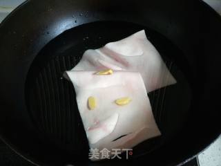 Stir-fried Pork Skin with Red Pepper recipe