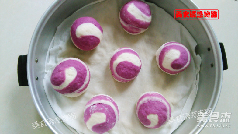 Threaded Purple Sweet Potato Peanut Buns recipe