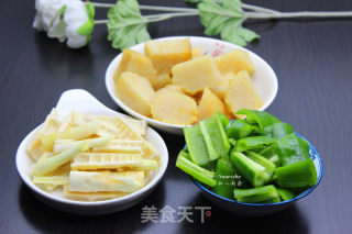 Stir-fried Rice Dumplings with Spring Bamboo Shoots recipe