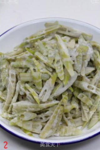 Stir-fried Frozen Bamboo Shoots with Garlic Sprouts recipe