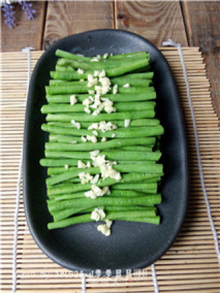 Cowpeas with Sesame Sauce recipe