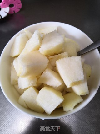 Pear and Tremella Soup recipe