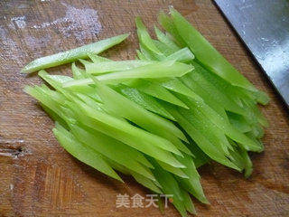Lettuce Mixed with Jellyfish recipe