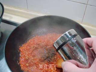 Spinach Spaghetti with Meat Sauce recipe