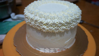 Gradient Cream Decorated Cake recipe