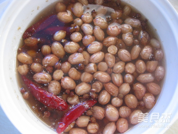 Spicy Alcoholic Peanuts recipe