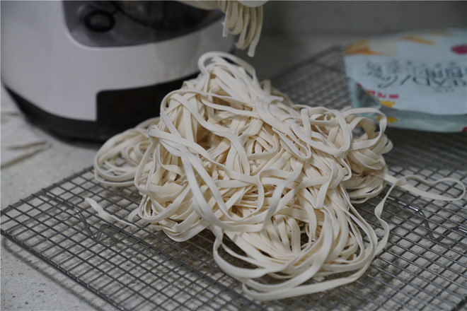 Pork and Lotus Root Noodles recipe