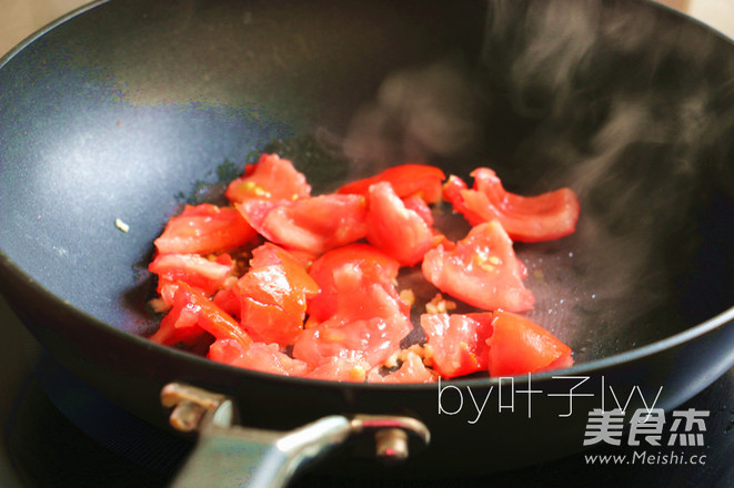 Appetizing Tomato Fish Soup recipe