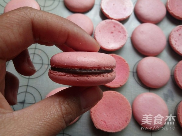 French Macarons-the Winning Work of The 2nd Lezhong Baking Competition recipe