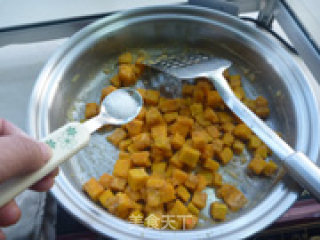 Salted Egg Yolk Diced Pumpkin recipe