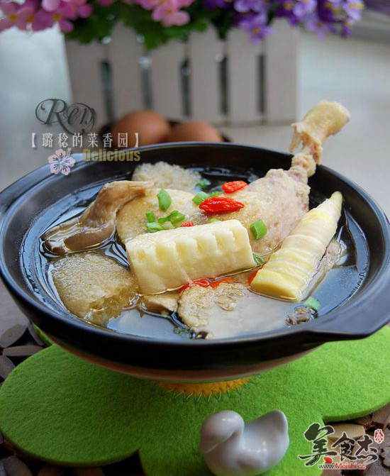 Spring Bamboo Shoots Duck Broth recipe