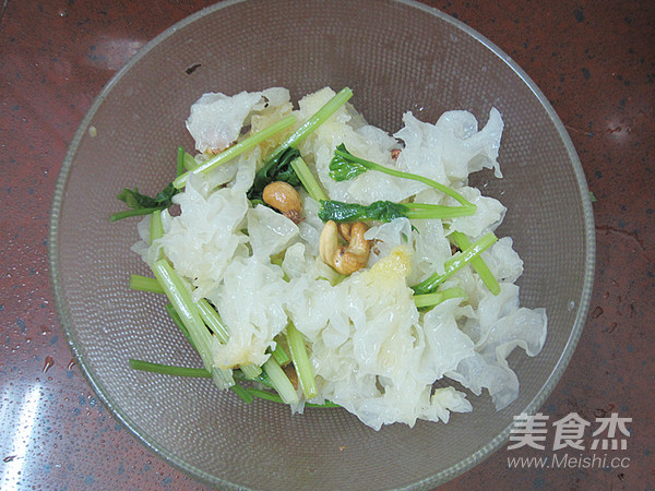 Cold White Fungus recipe