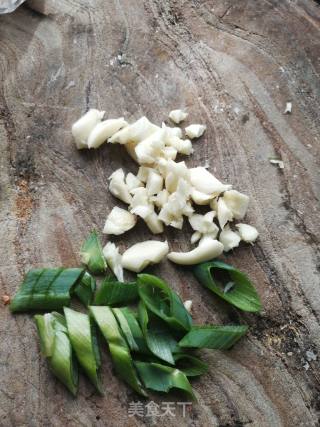 Stir-fried Pork with Leek Powder recipe