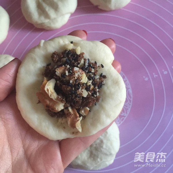 Breakfast Buns with Walnut and Black Sesame Filling recipe