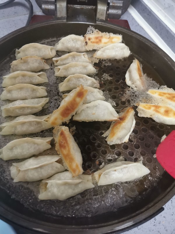 Ice Flower Pot Stickers recipe