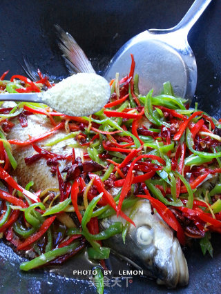 Spicy and Spicy-spicy Braised Red Tail Fish recipe