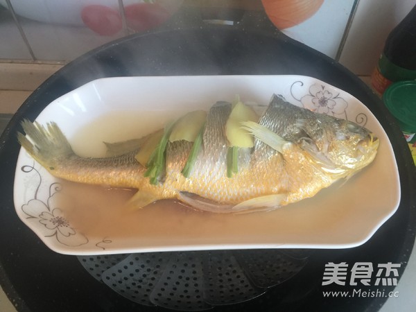 Steamed Yellow Croaker recipe