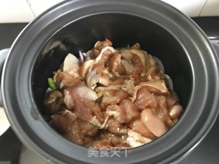 Slippery Chicken Claypot recipe