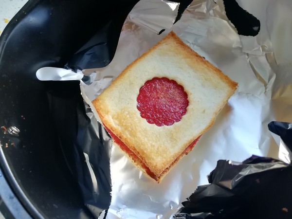 Strawberry Jam Sandwich Toast recipe