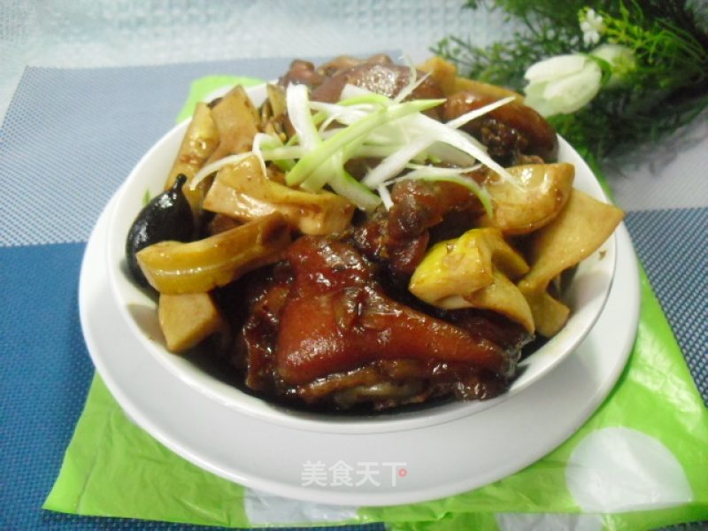 Spring Bamboo Shoots Roasted Pig Bend recipe