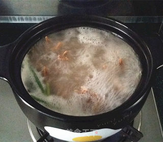 Wild Bamboo Shoots and Duck Legs in Clay Pot recipe