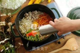 Bibimbap in A Cast Iron Pot Version recipe