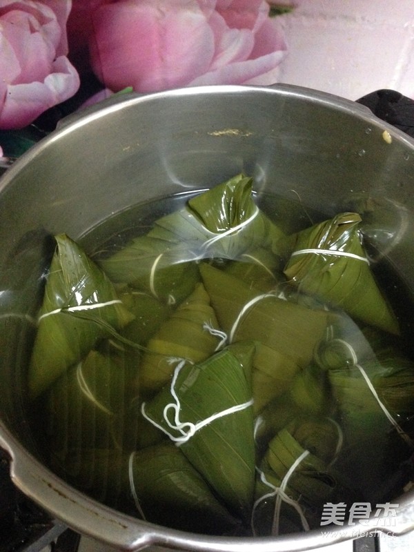 Glutinous Rice Chicken Dumplings recipe