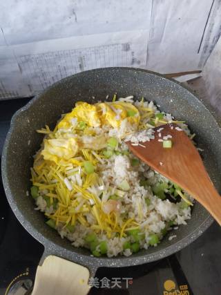 Stir-fried Rice with Shrimp and Seasonal Vegetables recipe