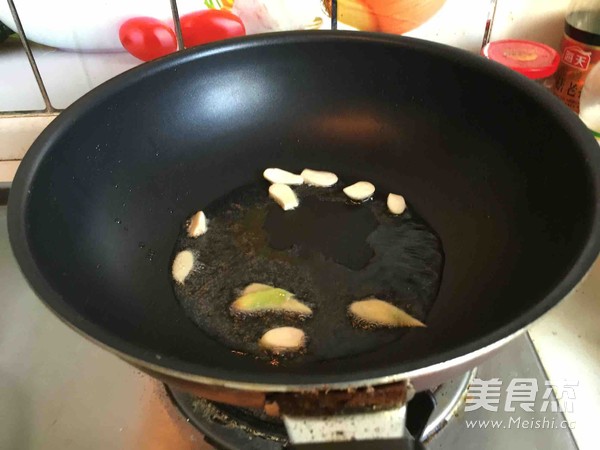 Stewed Rice Eel with Ham recipe