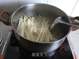 Enoki Mushroom Beef Soup recipe