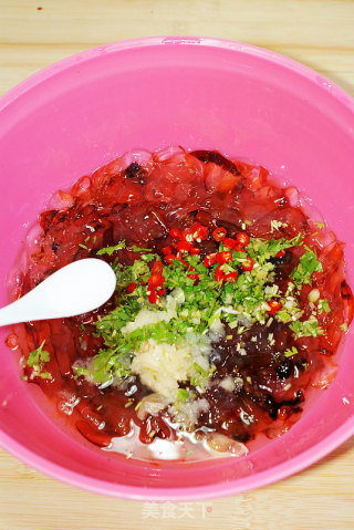 Fresh Jellyfish Soup for Clearing Heat and Detoxifying recipe