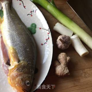 【zhejiang】steamed Yellow Croaker (steaming Every Day) recipe