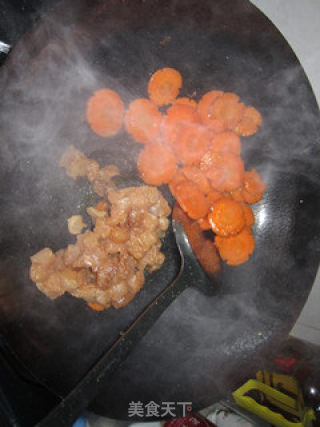 Nourish The Lungs and Invigorate The Spleen-roasted Chicken Breast with Water Chestnuts and Carrots recipe
