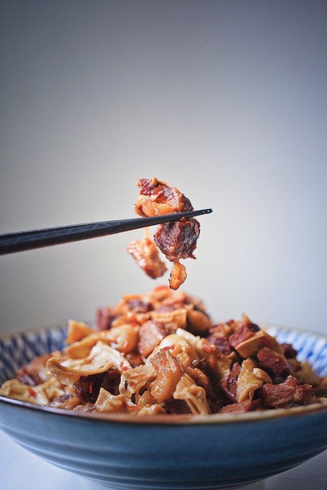 Sichuan Style Stewed Beef Brisket with Bamboo Shoots (can be Used As Beef Noodles) recipe