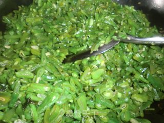 Noodles with Beans and Eggs recipe