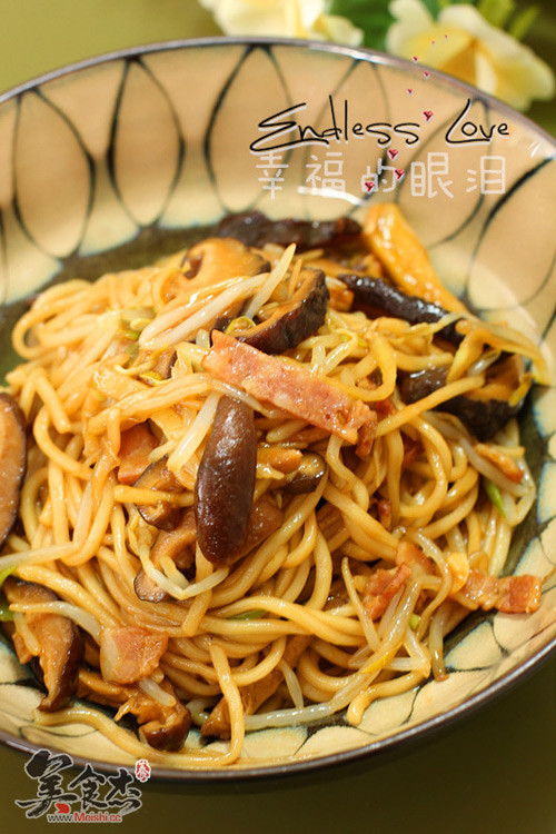 Fried Noodles with Mushrooms in Ginger Sauce recipe