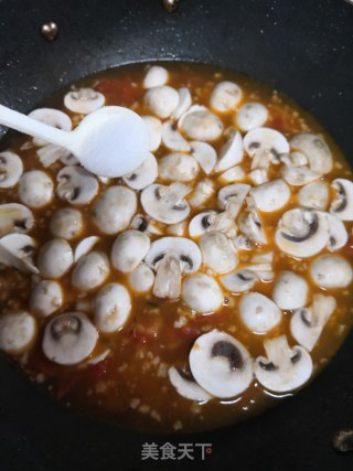 Mushroom Tomato Soup with Minced Meat recipe