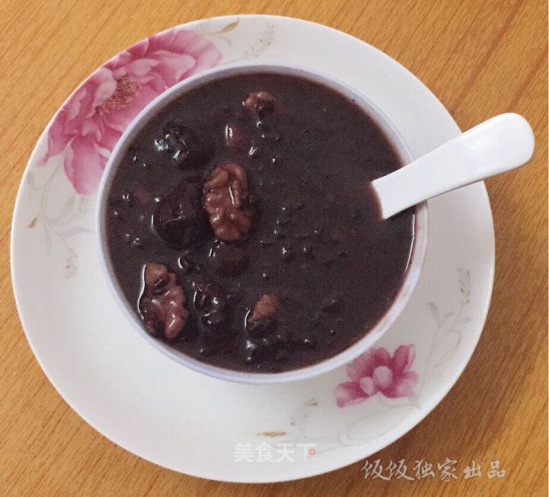 Black Rice and Walnut Porridge recipe